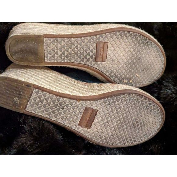 Toms, blue denim, two-tone, wedge sandal, size 9.5.  - Picture 4 of 4